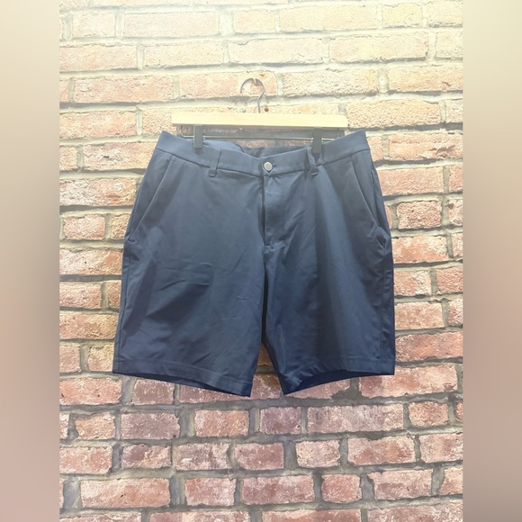 Lululemon ABC 7” Golf Shorts - Picture 1 of 2